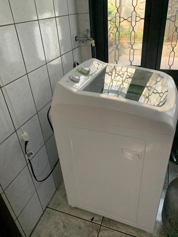 Casa Quintal Bueno! 5 Quartos Com Ar Split E Internet Ultra! Perto Do Melhor De Goiania! Marista Parques Areiao E Vaca Brava Hospital Premium Mater Dei Blue Fit Perdomo Goiania Shopping! Zewnętrze zdjęcie