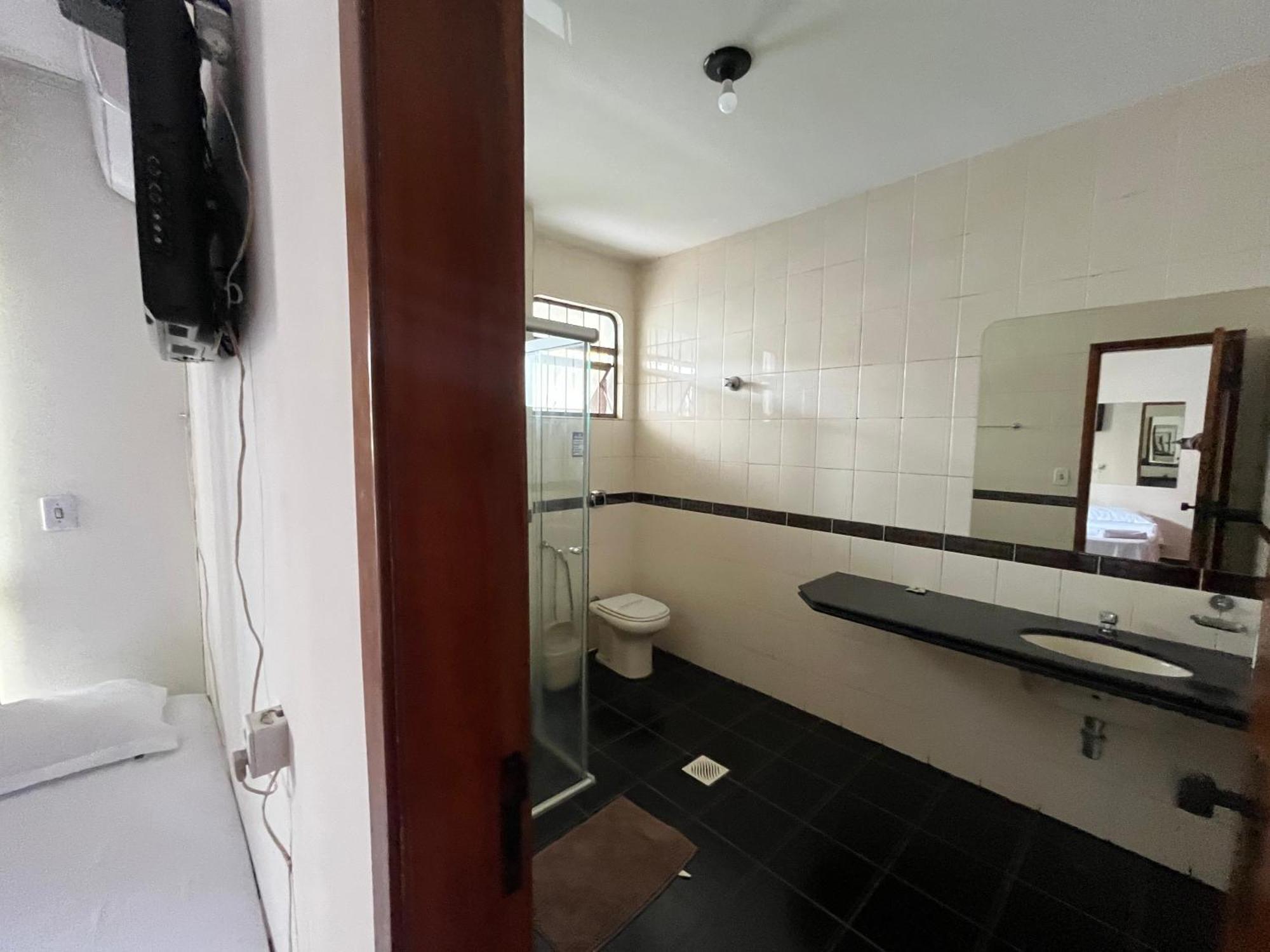 Casa Quintal Bueno! 5 Quartos Com Ar Split E Internet Ultra! Perto Do Melhor De Goiania! Marista Parques Areiao E Vaca Brava Hospital Premium Mater Dei Blue Fit Perdomo Goiania Shopping! Zewnętrze zdjęcie