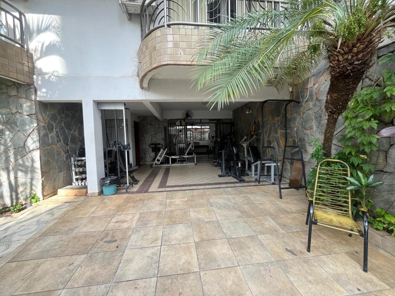 Casa Quintal Bueno! 5 Quartos Com Ar Split E Internet Ultra! Perto Do Melhor De Goiania! Marista Parques Areiao E Vaca Brava Hospital Premium Mater Dei Blue Fit Perdomo Goiania Shopping! Zewnętrze zdjęcie